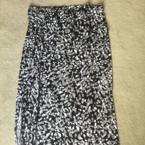 NWT 1L or XL Leota B&W Gigi Maxi Skirt